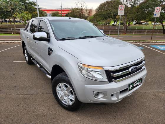 FORD RANGER 2.5 XLT 4X2 CD 16V FLEX 4P MANUAL FORD RANGER 2.5 XLT 4X2 CD 16V FLEX 4P MANUAL